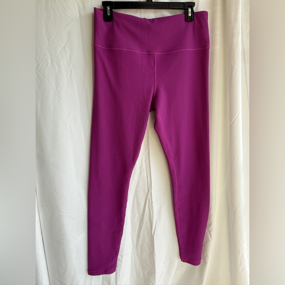Athleta ribbed fuscia Leggings
